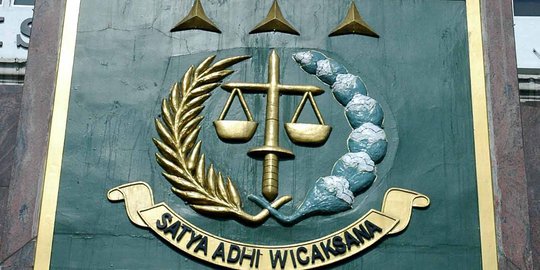 Diduga Terlibat Korupsi Kas Daerah, Mantan Bupati Sragen Ditahan