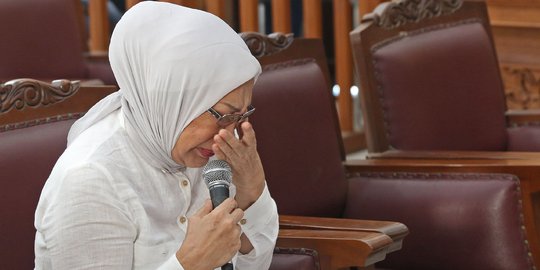 Tangis Ratna Sarumpaet Pecah Saat Bacakan Pembelaan