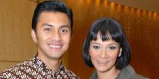 Dian Nitami Ultah ke-48, Anjasmara Berikan Kejutan