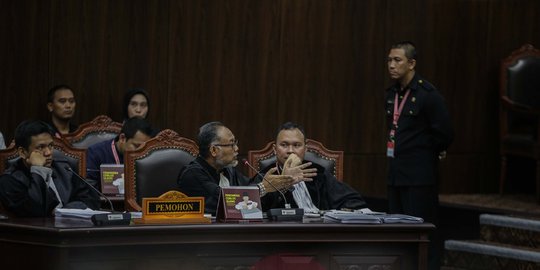 Kuasa Hukum Prabowo Tarik Alat Bukti yang Belum Sesuai Aturan