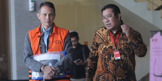 Direktur Teknologi Krakatau Steel Usai Jalani Pemeriksaan