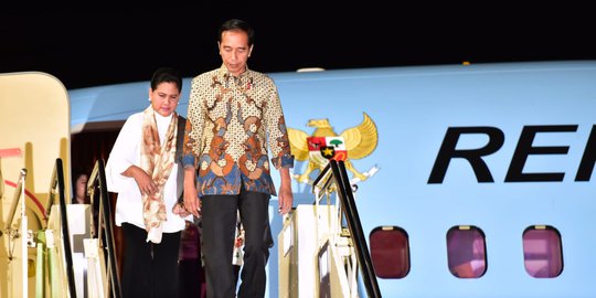 Kunjungan ke Jatim, Jokowi Bagikan Sertifikat Tanah dan Hadiri Pernikahan