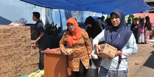 Antusiasme Warga Pemegang KJP Serbu Pasar Murah