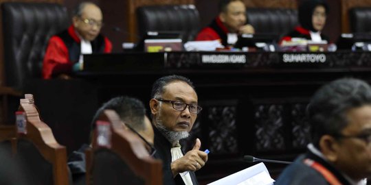 Rangkuman Perdebatan 'Sengit' Bambang Widjojanto dengan Hakim MK