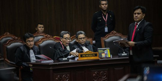 KPU Ragukan Keterangan Saksi Prabowo Terkait Tumpukan Amplop Cokelat