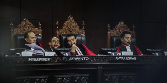 Saksi Kubu Jokowi Dicecar Soal Cuti sebagai TA DPR di Sidang MK