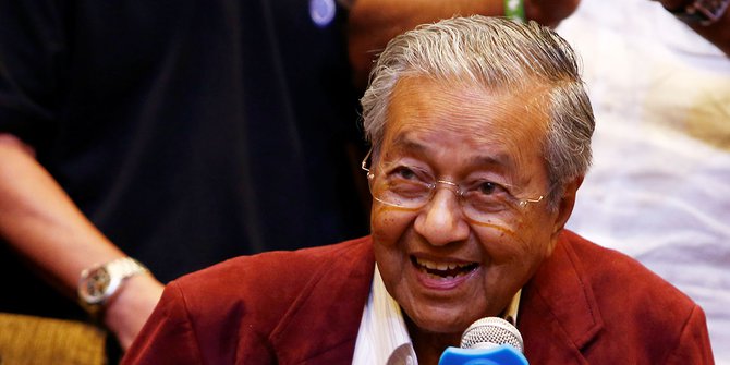 Mahathir Bela Rusia dalam Kasus Jatuhnya MH17