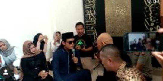 5 Fakta Mencuat Usai Deddy Corbuzier Mualaf