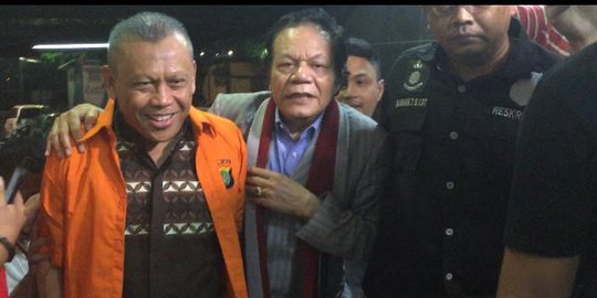 Penangguhan Penahanan Dikabulkan, Eggi Sudjana Tersenyum Bisa Pulang Malam Ini