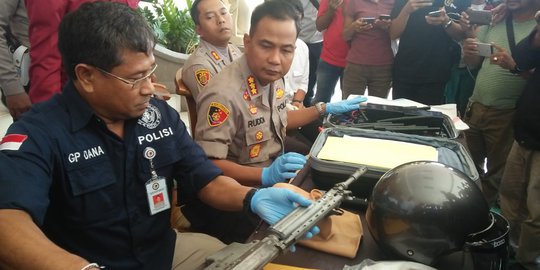 Senjata Serbu SS1 di Mobil Tak Bertuan Milik Brimob Polda Bali Dirampas Rampok Rusia