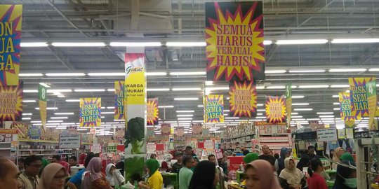 ditutupnya giant supermarket rev1