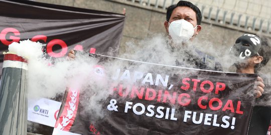 Aktivis Lingkungan Geruduk Kedubes Jepang