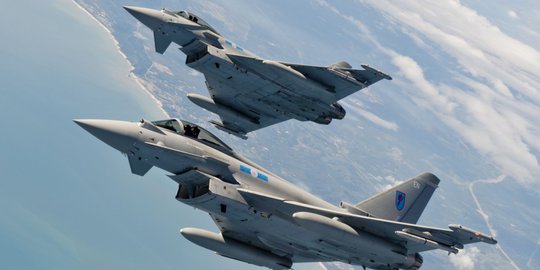 Jet Tempur Jerman Tabrakan di Udara, Satu Pilot Tewas
