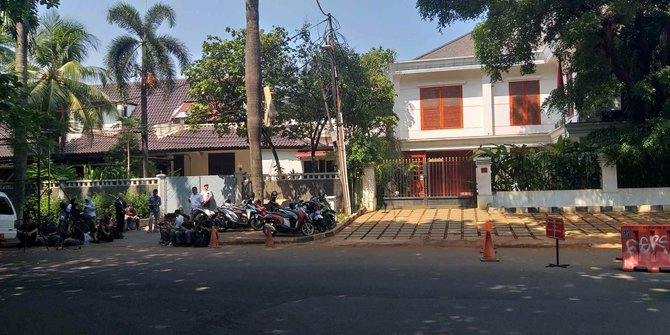 Suasana Rumah Prabowo Jelang Nobar Bersama Sandi dan Koalisi di Kertanegara
