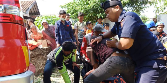 2 Bocah Tenggelam saat Main Ban di Kali Ciliwung Ditemukan Meninggal Dunia