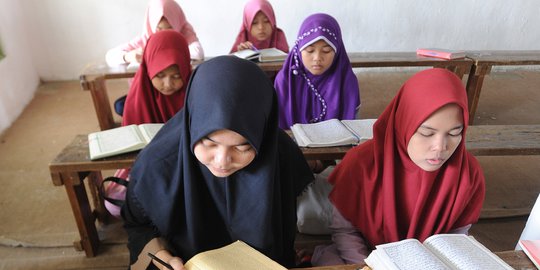 Hafal Alquran, 89 Anak di Bekasi Diterima Masuk SMP Negeri