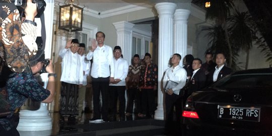 Sebelum Terbang dari Halim, Jokowi Jemput Ma'ruf Amin
