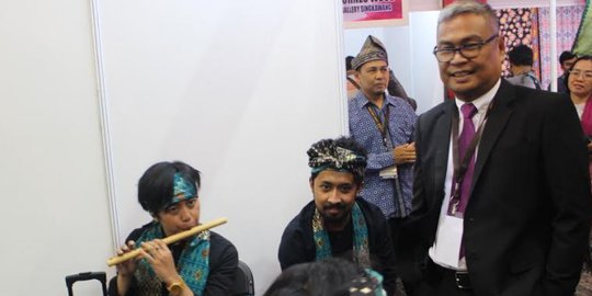 Diplomasi Budaya Lewat Musik Bambu antara Indonesia dan Malaysia