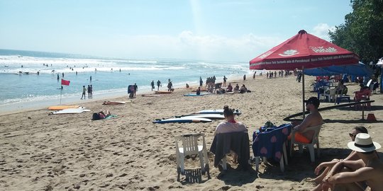 Bule Telanjang Bikin Heboh Pengunjung Pantai Matahari Terbit Denpasar