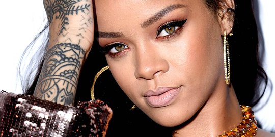 Rahasia Rihanna Jadi Musisi Wanita Terkaya di Amerika