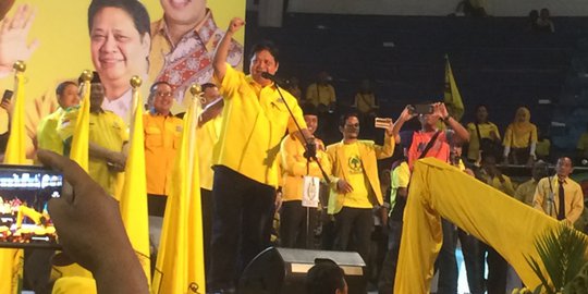 'Airlangga Nakhoda Golkar yang Kurang Piawai Membaca Arah Angin'