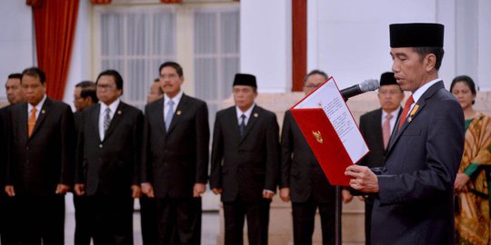 Mencari Sosok Menteri Baru Jokowi