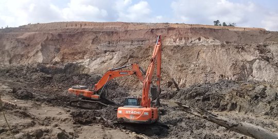 Dua Pekerja Tambang di Samarinda Tertimbun Tanah Bersama Alat Berat