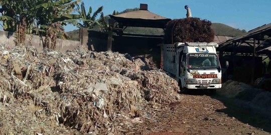 Fenomena Bisnis Sampah Impor di Malang