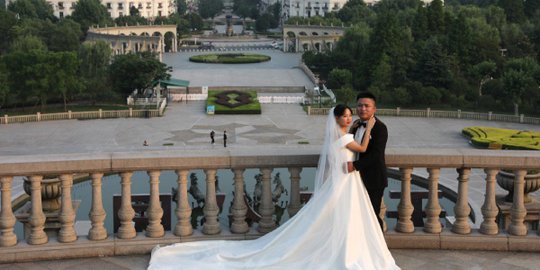 Warga China Tolak Undang-undang Pernikahan Dini