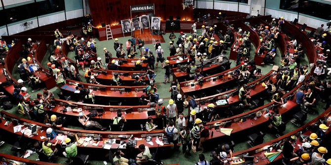 Unjuk Rasa Rusuh, Demonstran Hong Kong Menerobos Masuk Gedung Parlemen