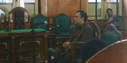 Terima Suap Rp1,6 M, Bupati Pakpak Bharat Dituntut 8 Tahun Bui & Hak Politik Dicabut