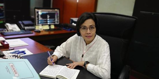 Sri Mulyani Pantau Perang Dagang AS-China buat Harga Minyak Dunia Anjlok