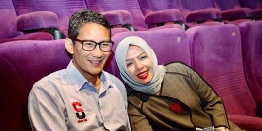 potret kemesraan miliuner indonesia bersama sang istri