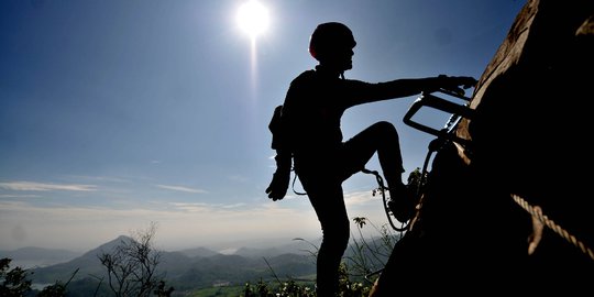 Tim Pencari Pendaki Hilang di Gunung Piramid Bondowoso Temukan Jenazah di Jurang
