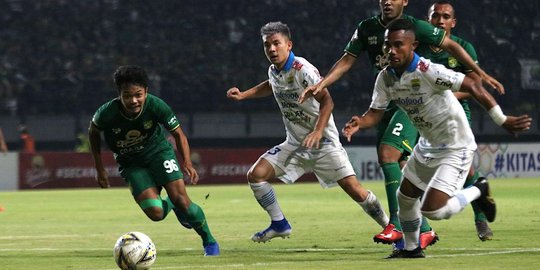 Persebaya Surabaya Kalahkan Persib Bandung dengan Skor Telak 4-0