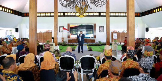 Pakar Internasional Berbagi Ilmu Pendidikan untuk Kepala Sekolah se Banyuwangi