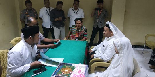 Tersangka Pengancam Penggal Kepala Jokowi Menikah di Rutan Polda Metro
