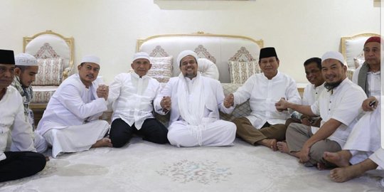 Pemulangan Rizieq Jadi Syarat Rekonsiliasi Prabowo-Jokowi