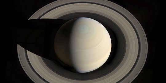 Saturnus Berada di Posisi Dekat Bumi, Bisa Dilihat Dengan Mata Telanjang!