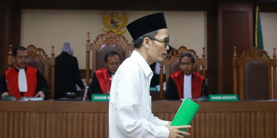 Kakanwil Gresik Beberkan Aliran Uang Suap, untuk Rommy Rp50 Juta