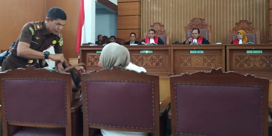 Sidang Vonis, Ratna Sarumpaet Ditegur Hakim Gara-gara Tas