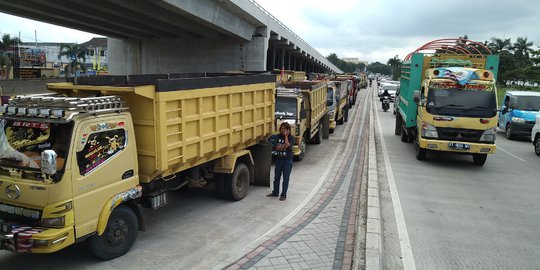 Sopir Truk Demo di Polresta Samarinda, Desak Polisi Tindak Mafia Solar