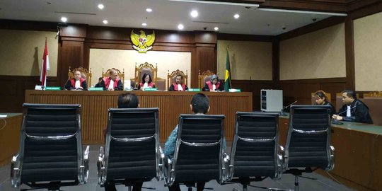 Terbukti Terima Suap, Dua Hakim PN Jaksel Divonis 4,5 Tahun Penjara
