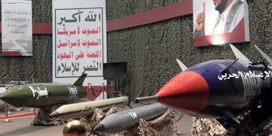 Pemberontak Houthi Pamerkan Rudal dan Drone Canggih