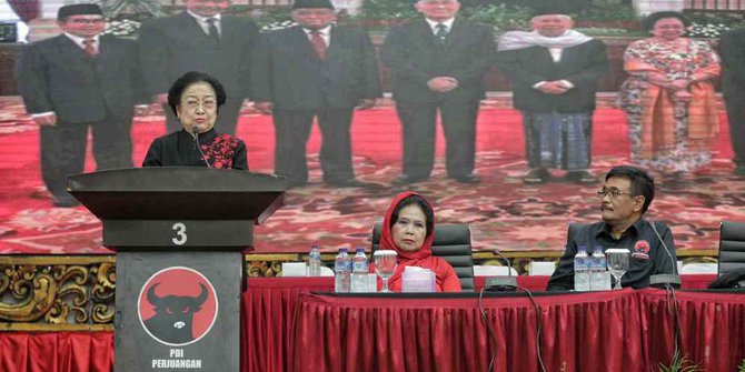 Misi Jokowi Cari Menteri Muda dan 'Peringatan' dari Megawati