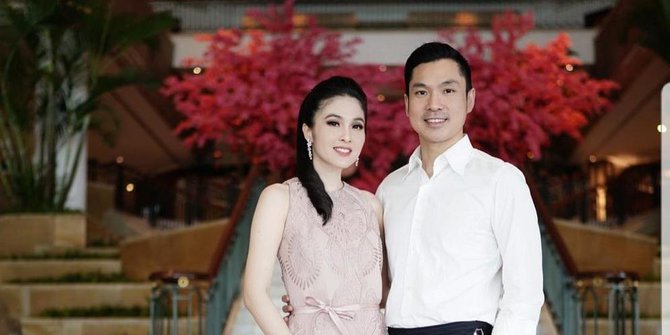 Mewah! Tamu di Undangan Acara Sandra Dewi Dapat Souvenir Emas