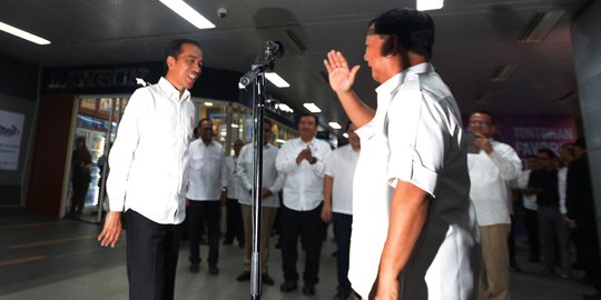 Lika-liku Pertemuan Jokowi-Prabowo hingga Bertemu di Stasiun MRT