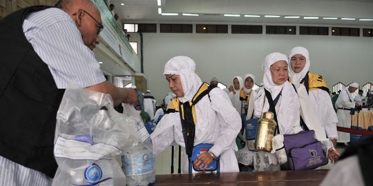 Cegah Jemaah Haji Dehidrasi saat di Mekkah, Panitia Buat Gerakan Minum Bersama