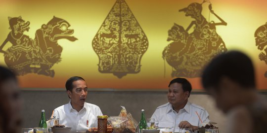 Membaca Makna Wayang yang Jadi Latar Jokowi dan Prabowo Saat Santap Siang