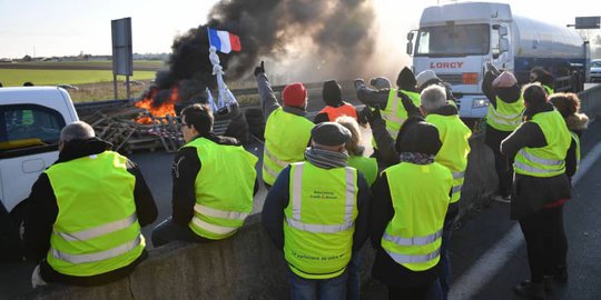 Peringatan Bastille Day di Prancis Diwarnai Kericuhan